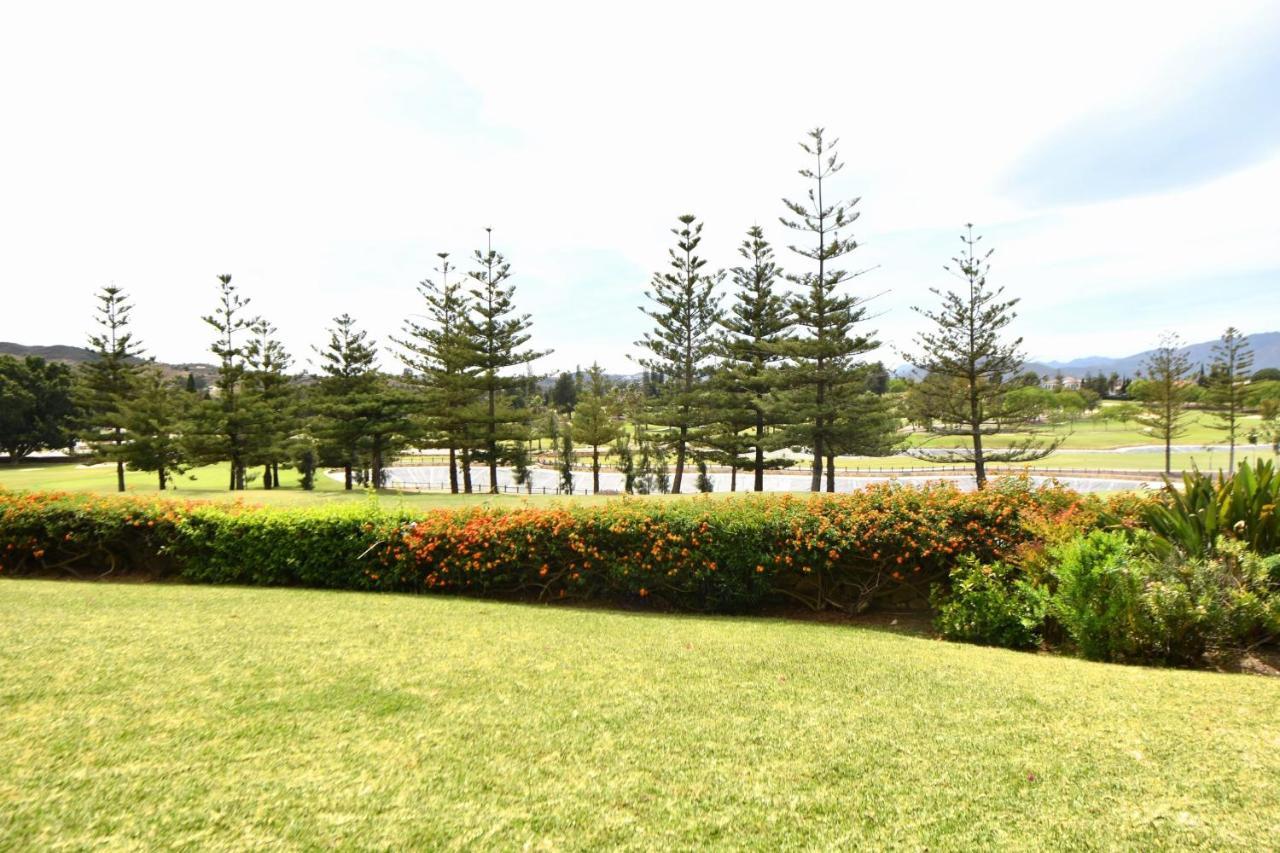 Beautiful Apt With Golf & Lake Views Mijas Golf Fuengirola Exterior foto